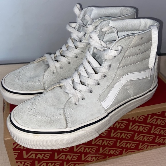 Vans - Picture 3 of 4